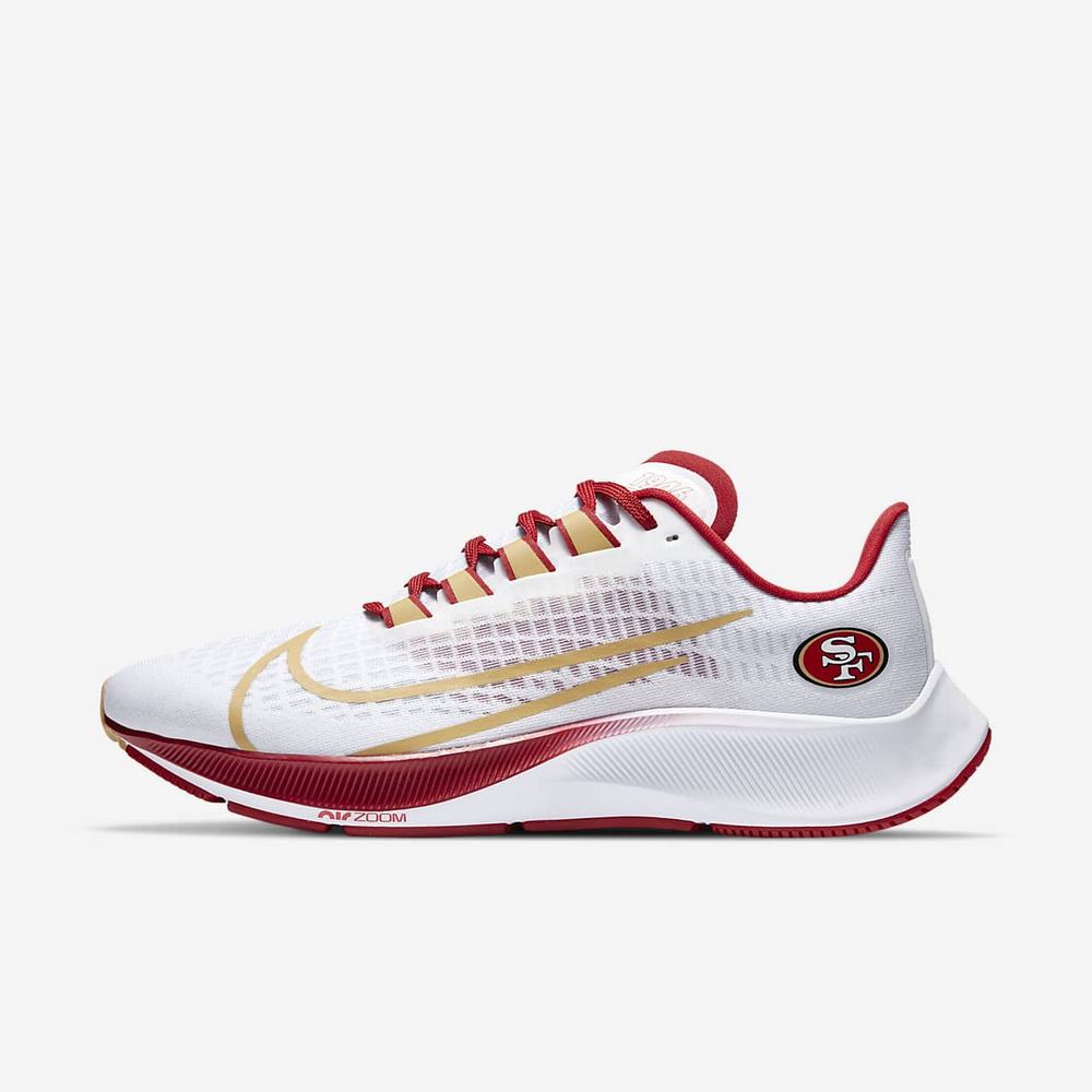 Chaussure De Running Nike Air Zoom Pegasus 37 (San Francisco 49ers) Blanche 3246-159 White/Pure Platinum/Gym Red/Club Gold Homme | RWL-51717844